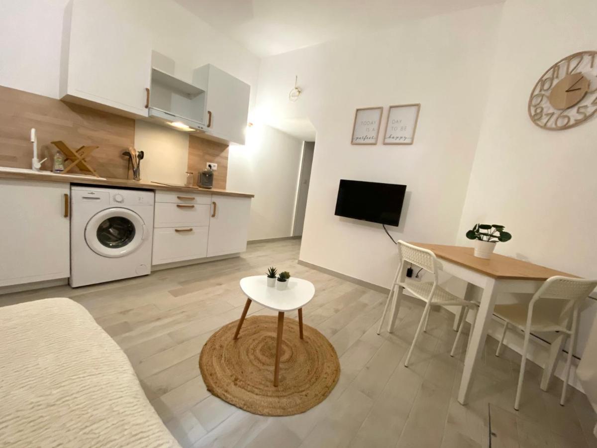 Gab & Jo Apartment โบลแลน ภายนอก รูปภาพ